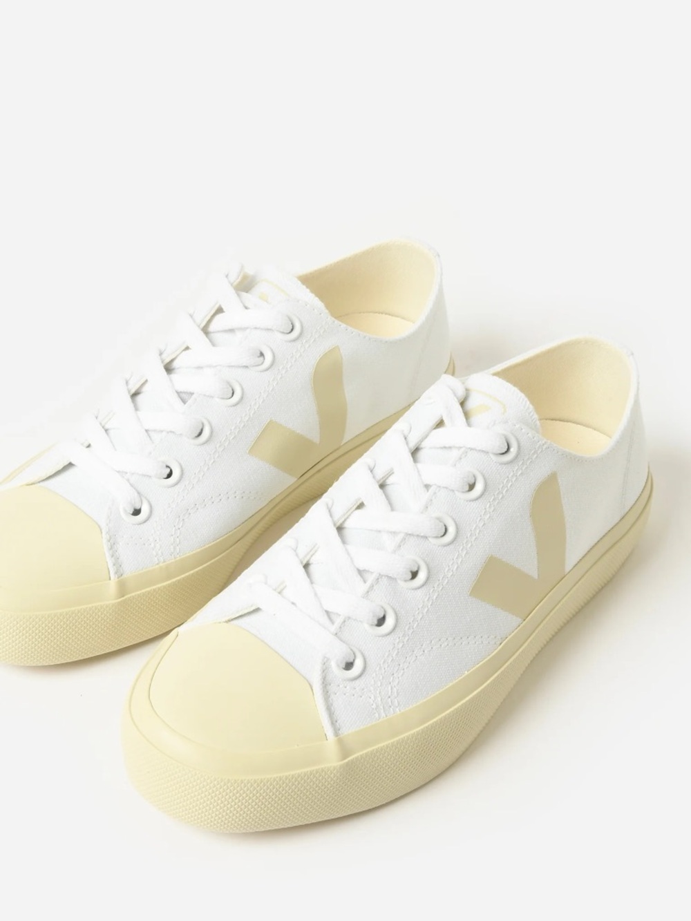 VEJA Wata White Canvas Low-Top Sneakers with Cream Accents Size 37 US 6